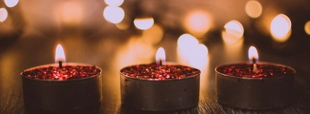 Picture of warm candlelight